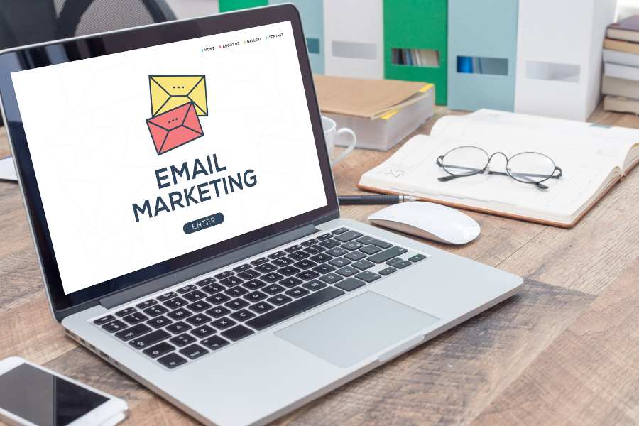 what is email marketing